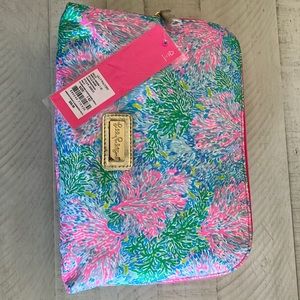 Lilly Pulitzer NWT double make up bag.